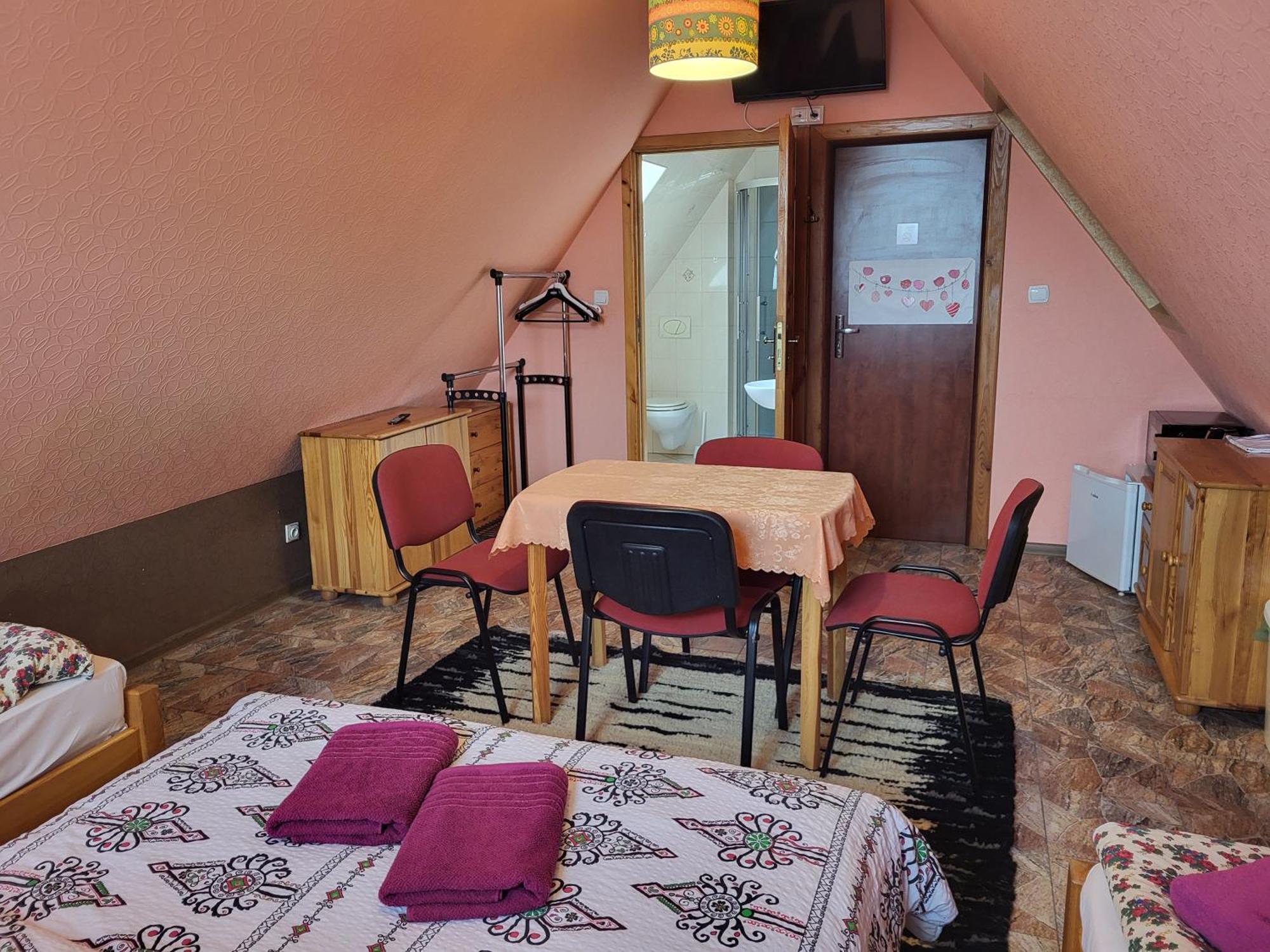 Apartamenty I Pokoje Goscinne Nowita Zakopane Room photo